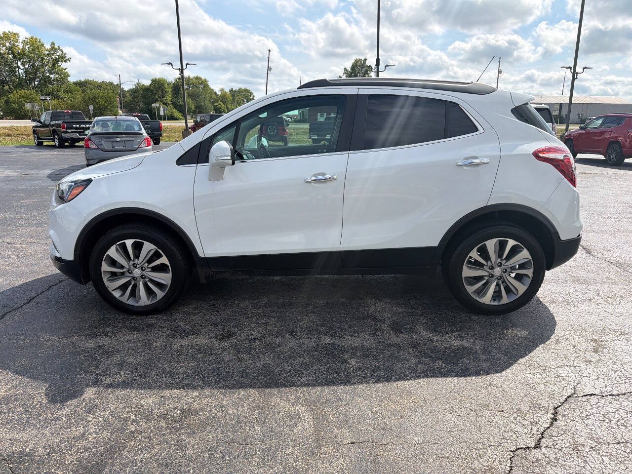 Used 2019 Buick Encore Preferred AWD/4WD image 5