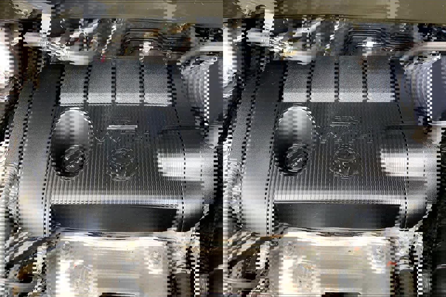 Used 2017 Toyota Highlander LE FWD image 32