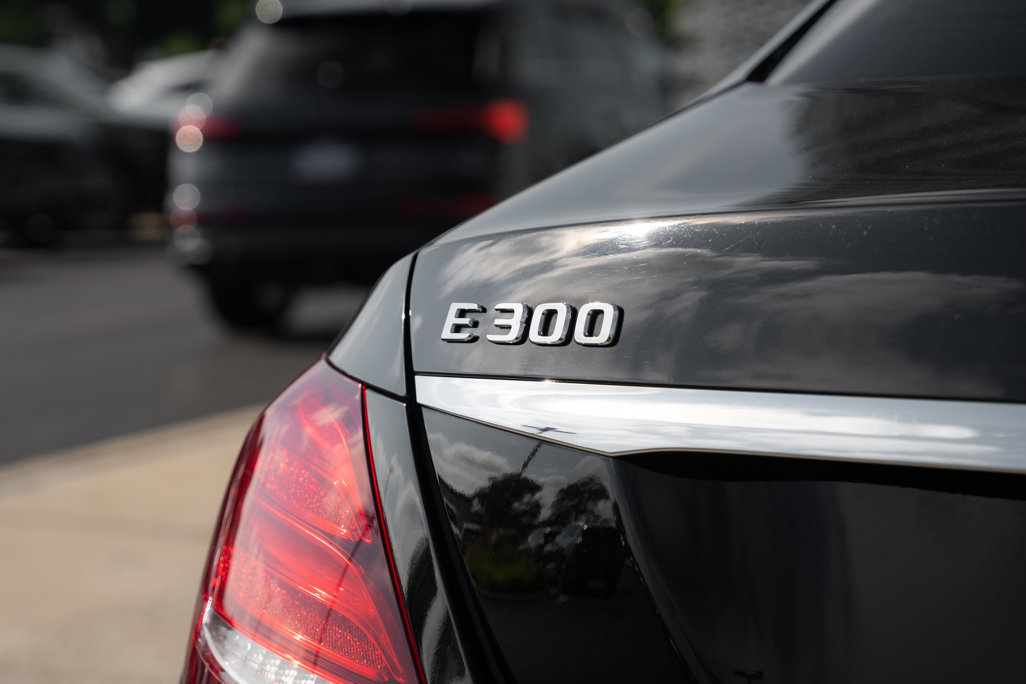 Used 2017 Mercedes-Benz E 300 image 26