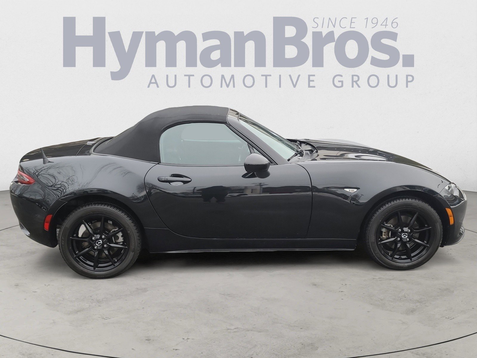 Used 2021 MAZDA MX-5 Miata Sport image 2