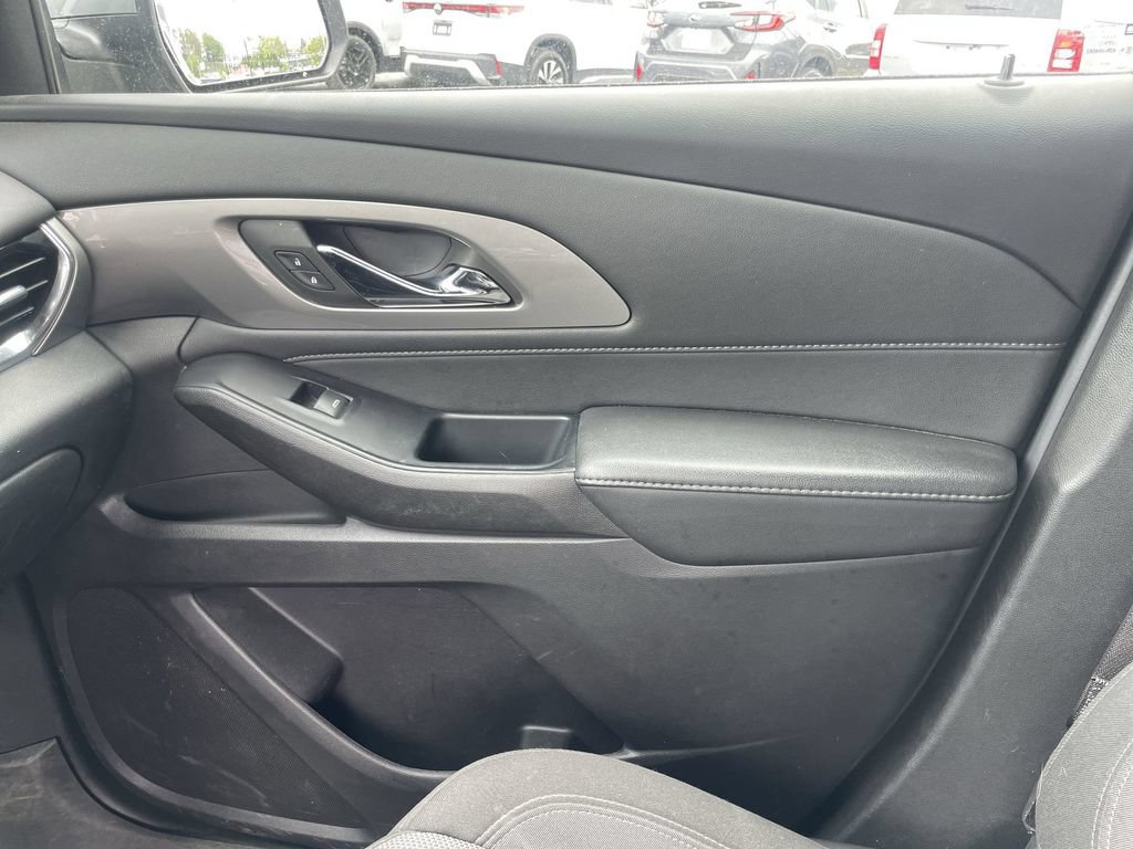 Used 2023 Chevrolet Traverse LT AWD/4WD image 20