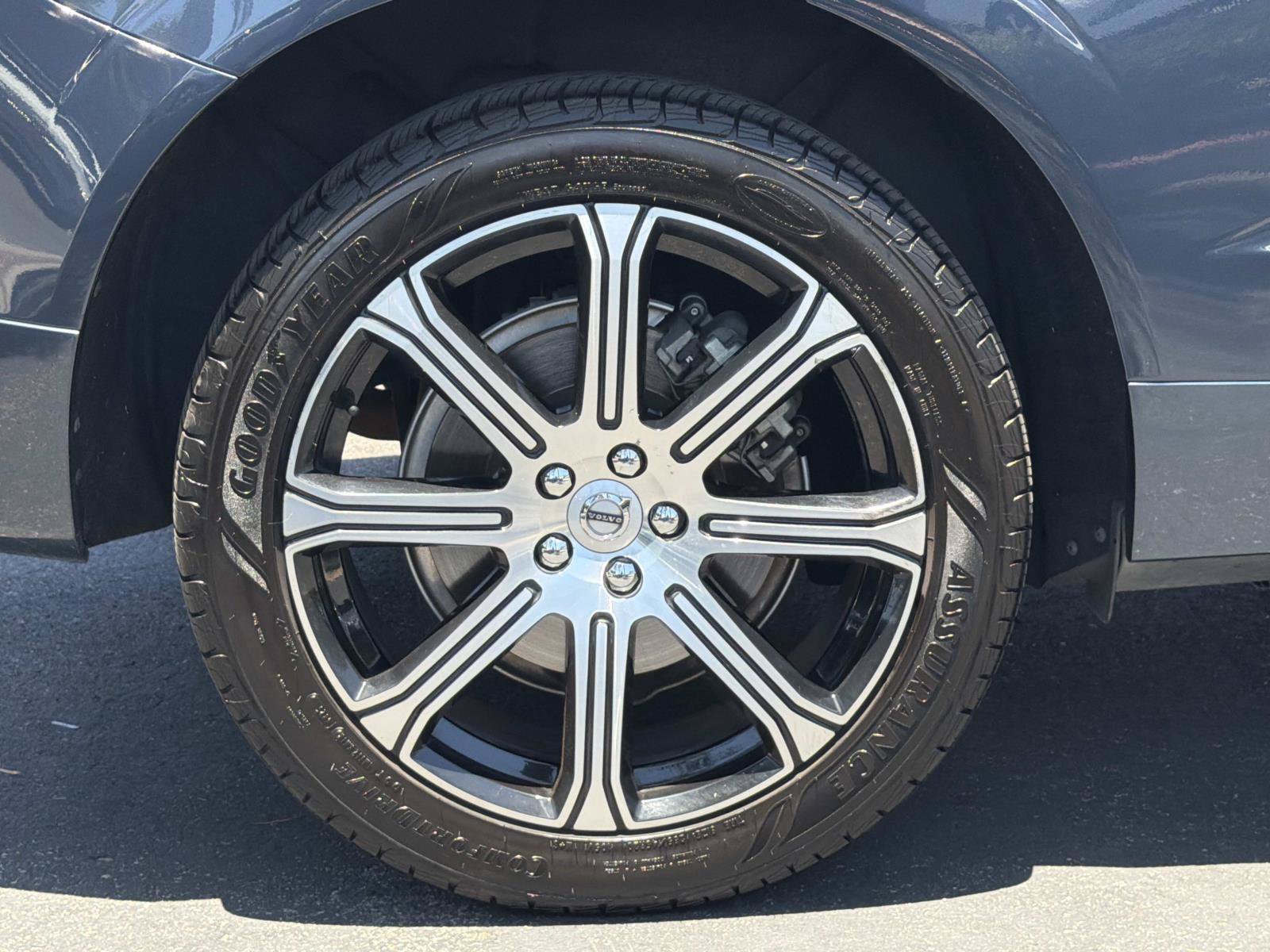 Used 2020 Volvo XC60 T6 Inscription w/ Protection Package Premier AWD/4WD image 29