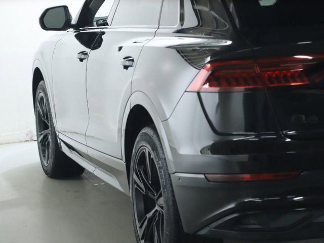 Used 2022 Audi Q8 Premium w/ Convenience Package image 6