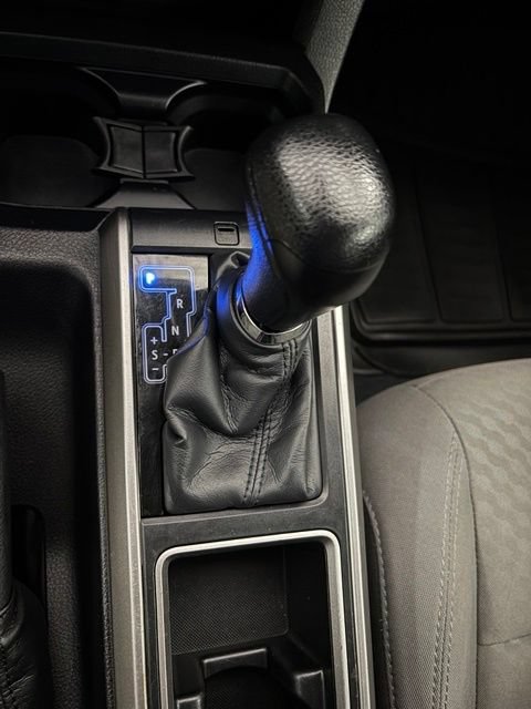 Used 2020 Toyota Tacoma SR5 w/ SR5 Appearance Package (SM) RWD image 24