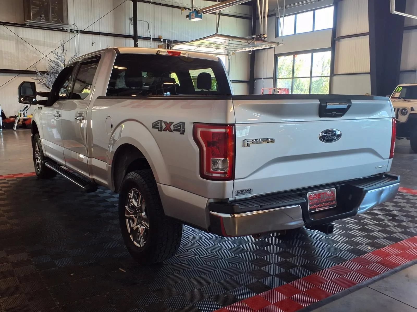 Used 2015 Ford F150 XLT w/ Equipment Group 301A Mid AWD/4WD image 5