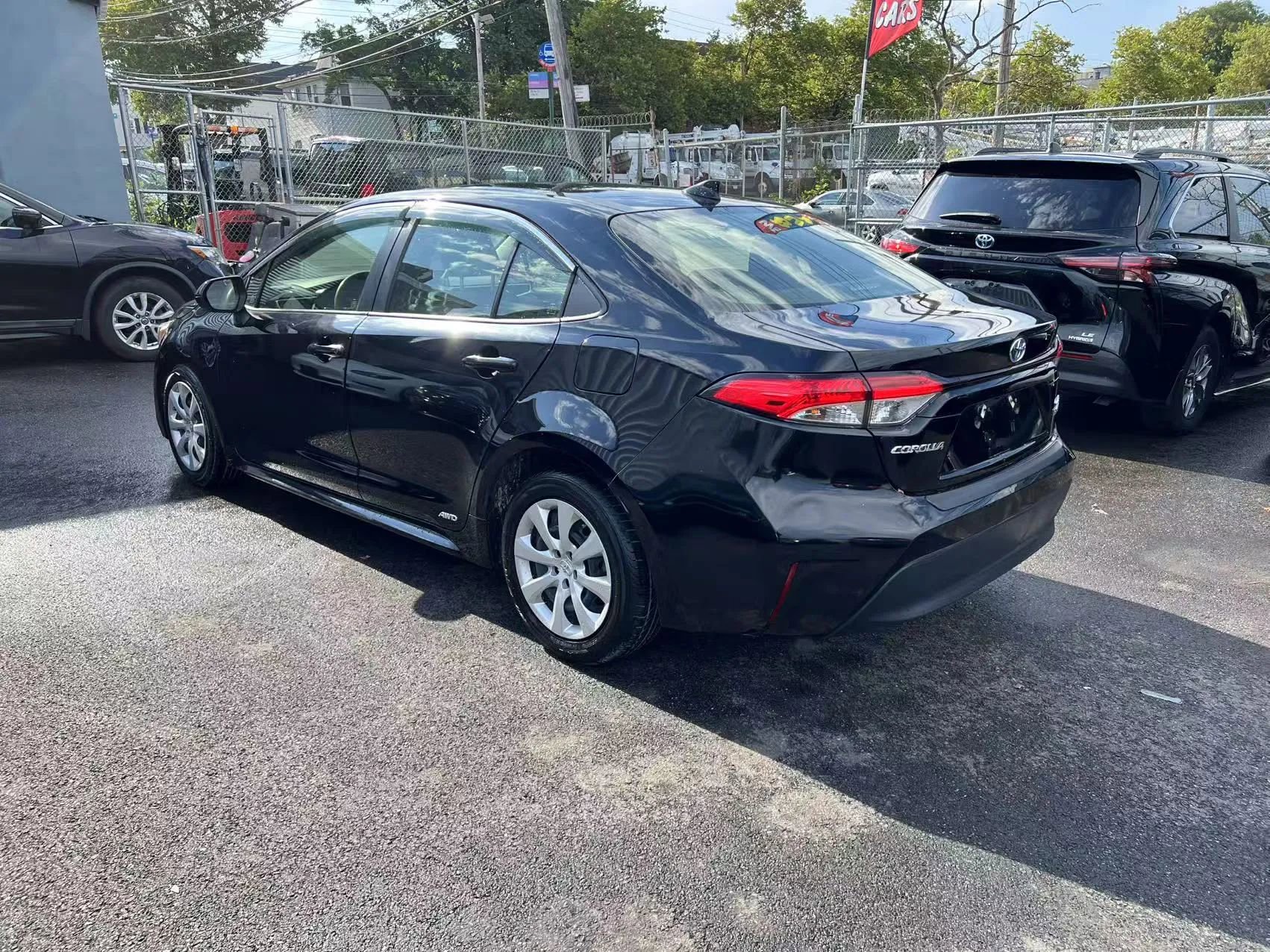 Used 2023 Toyota Corolla LE image 5