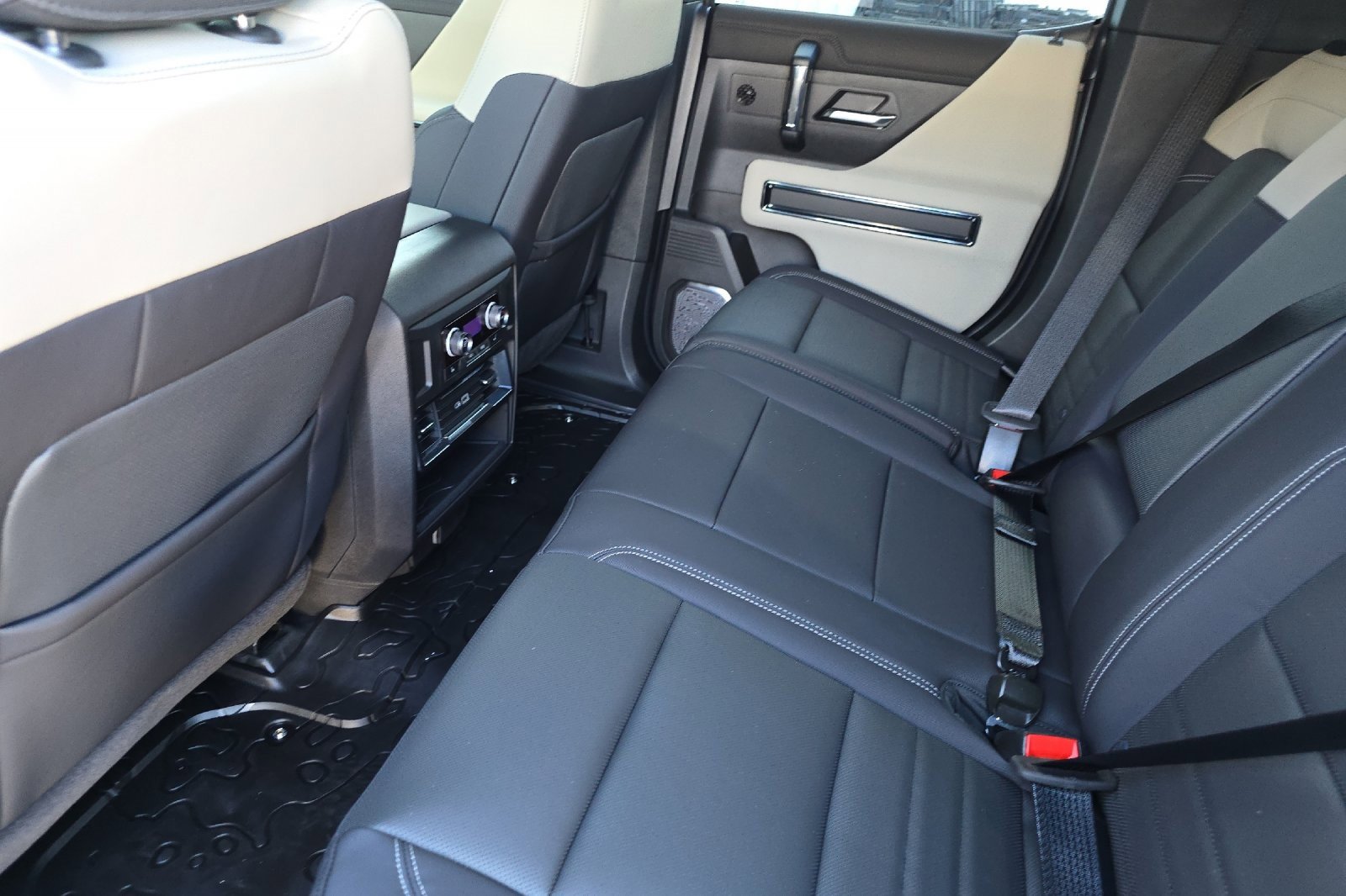 New 2026 GMC Hummer EV SUV w/ LPO, Sport Package image 12