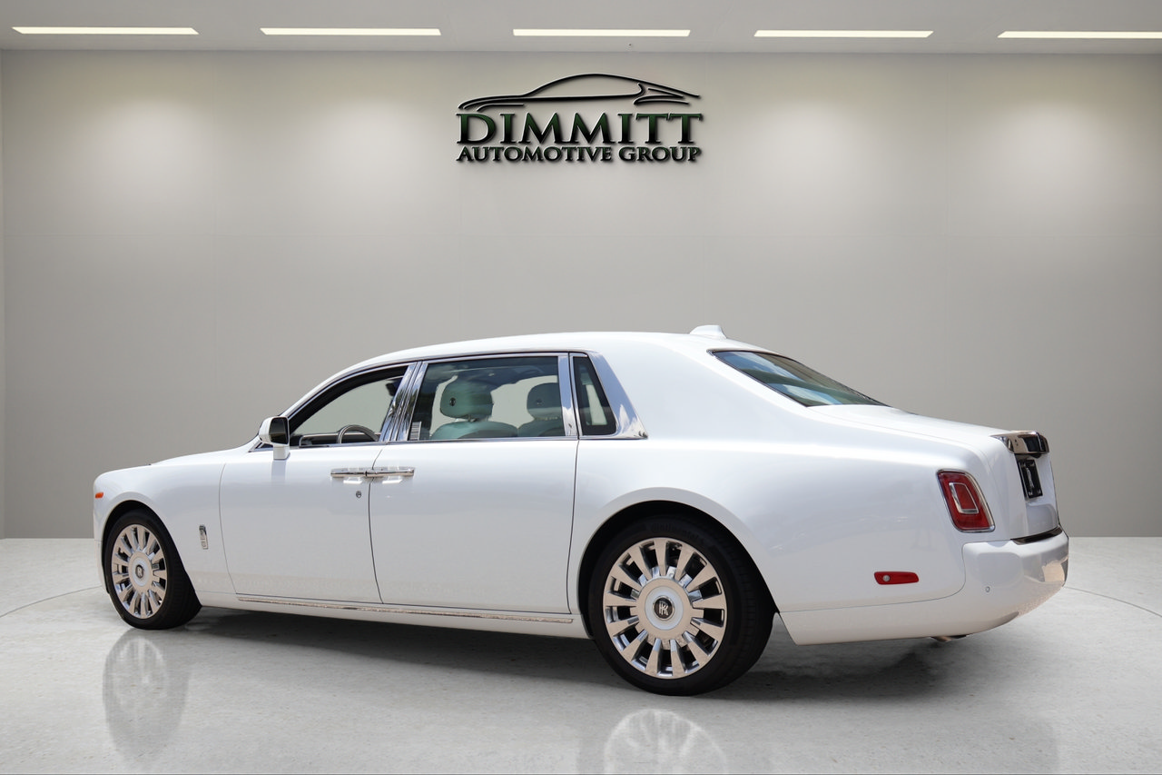 Certified 2023 Rolls-Royce Phantom Extended Wheelbase w/ Leather Finishing Pack RWD image 5