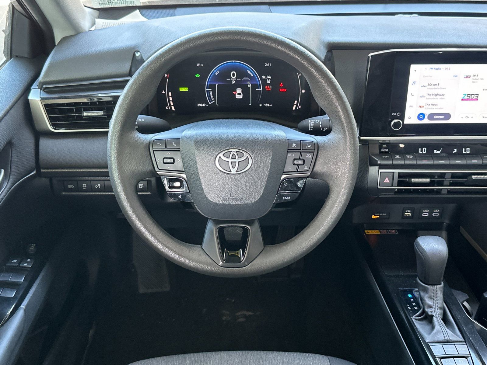 Used 2025 Toyota Camry LE FWD image 13