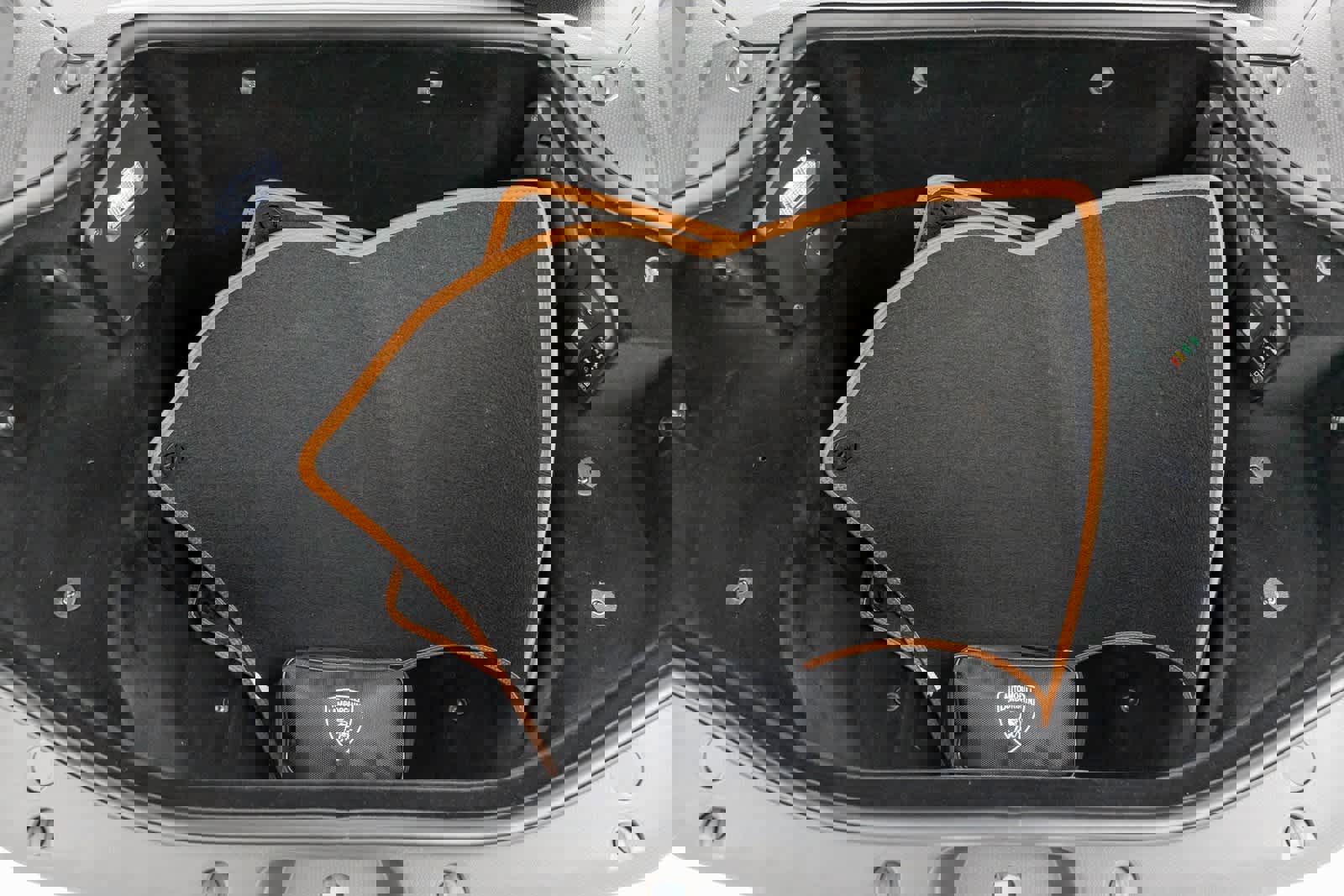 Used 2024 Lamborghini Revuelto image 43