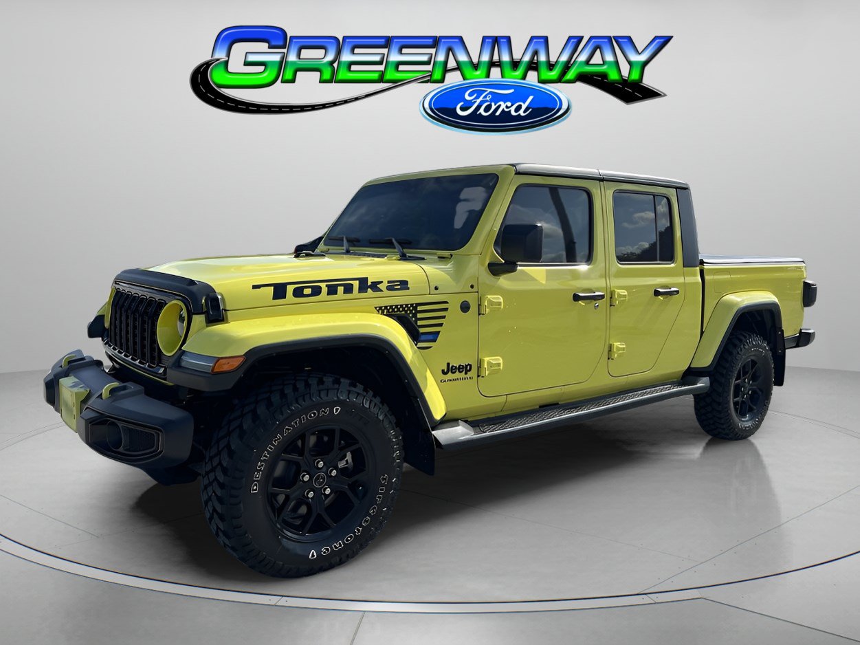 Used 2024 Jeep Gladiator Sport AWD/4WD video 1
