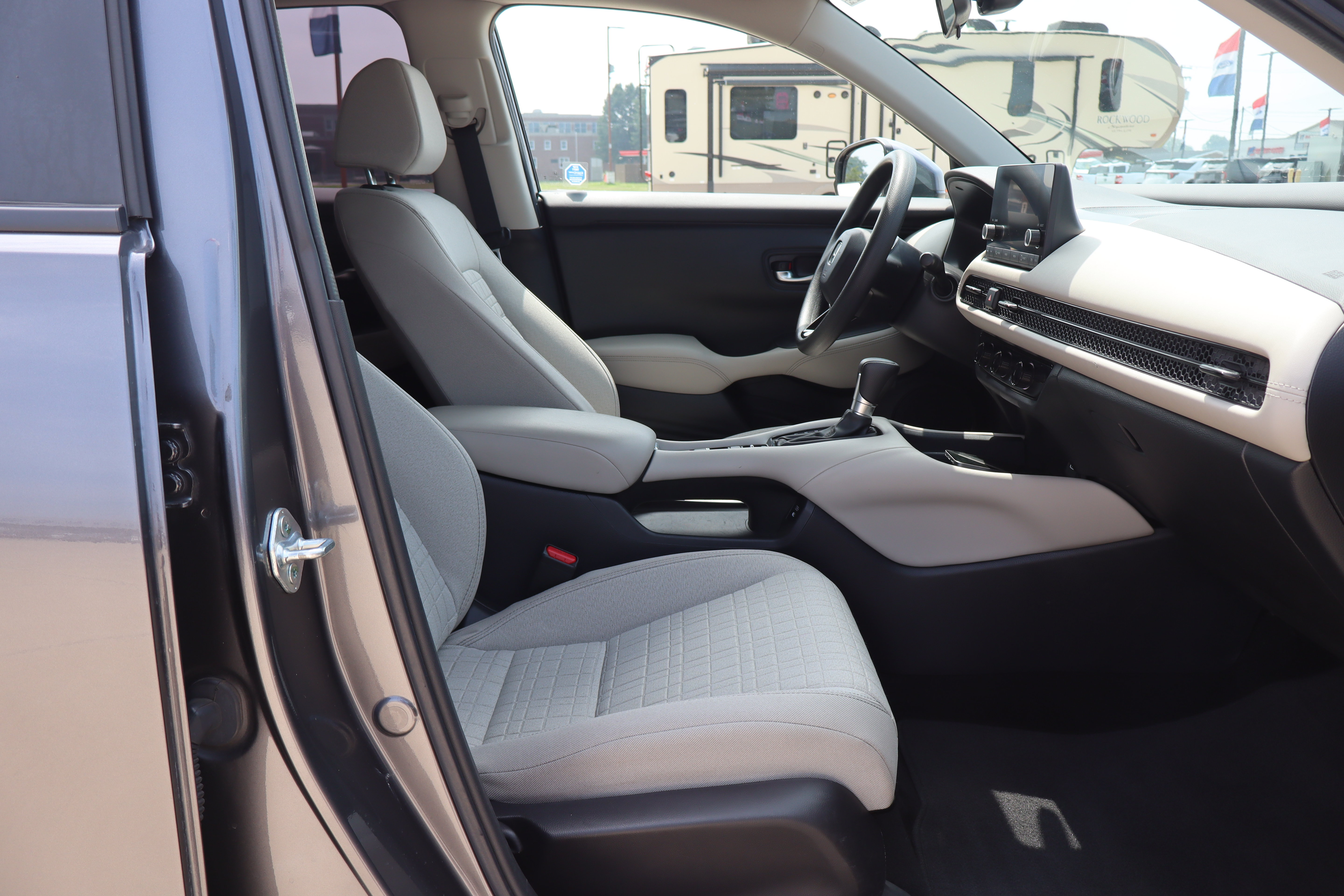 Used 2024 Honda HR-V LX image 13
