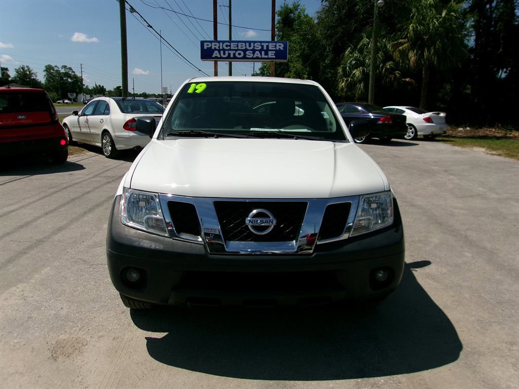 Used 2019 Nissan Frontier S RWD image 3