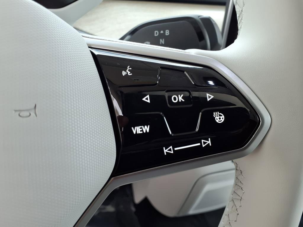 New 2025 Volkswagen ID. Buzz Pro S Plus image 16