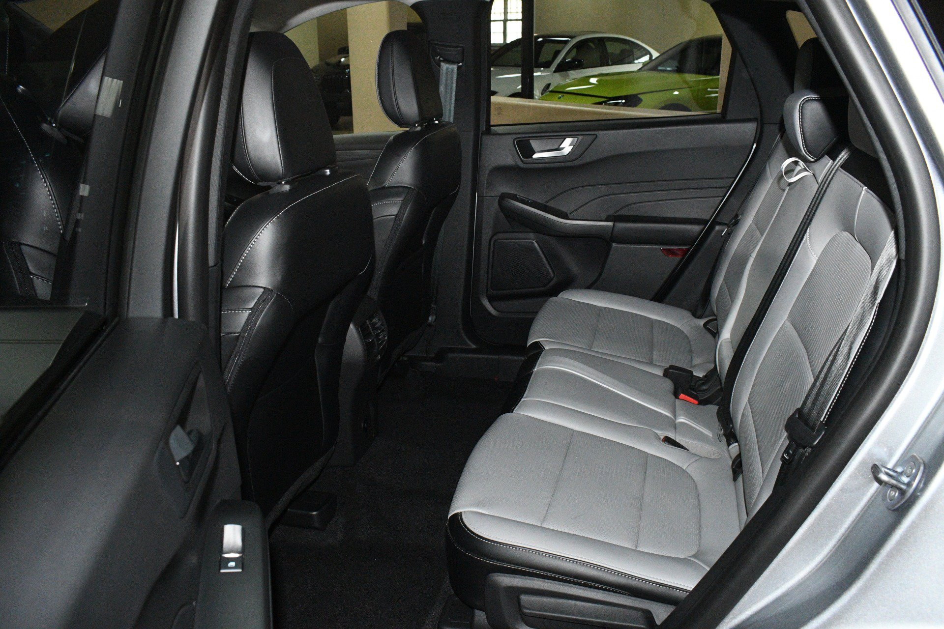 Used 2024 Ford Escape Platinum AWD/4WD image 49