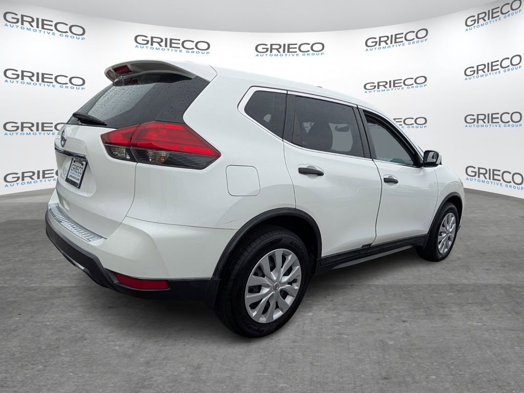Used 2017 Nissan Rogue S image 7