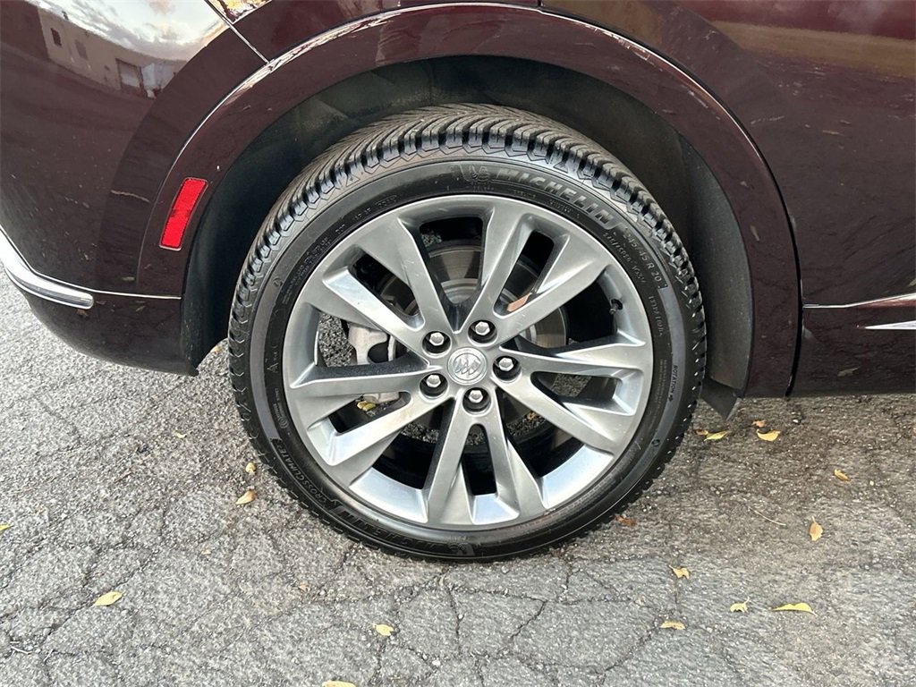 Used 2021 Buick Envision Avenir image 12