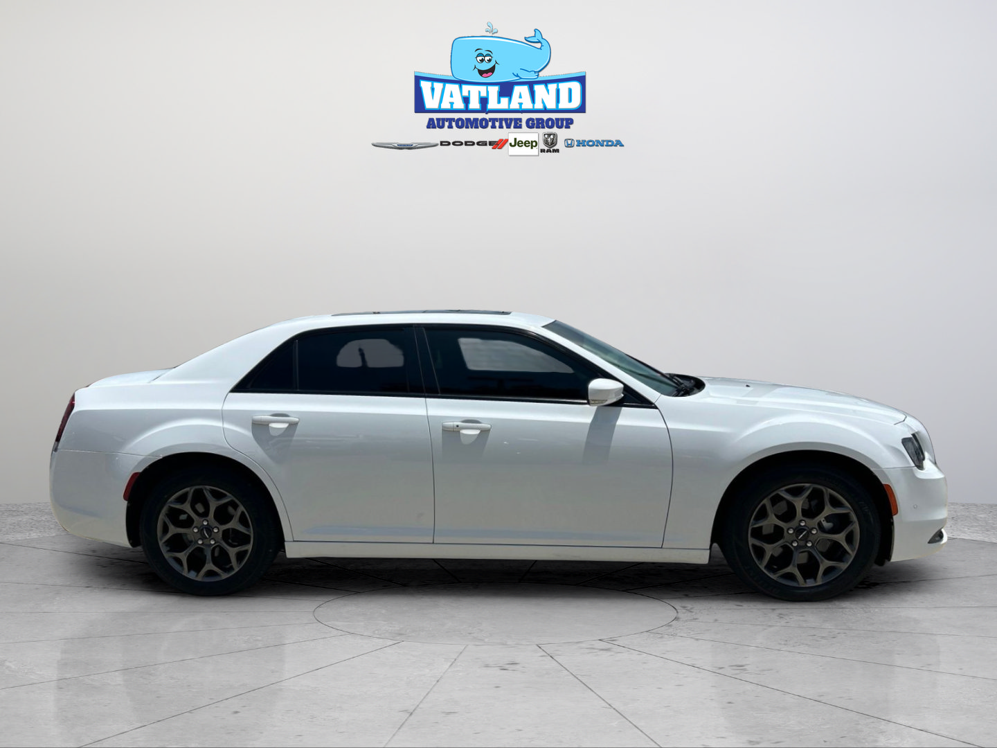 Certified 2018 Chrysler 300 S w/ 300S Premium Group AWD/4WD image 6