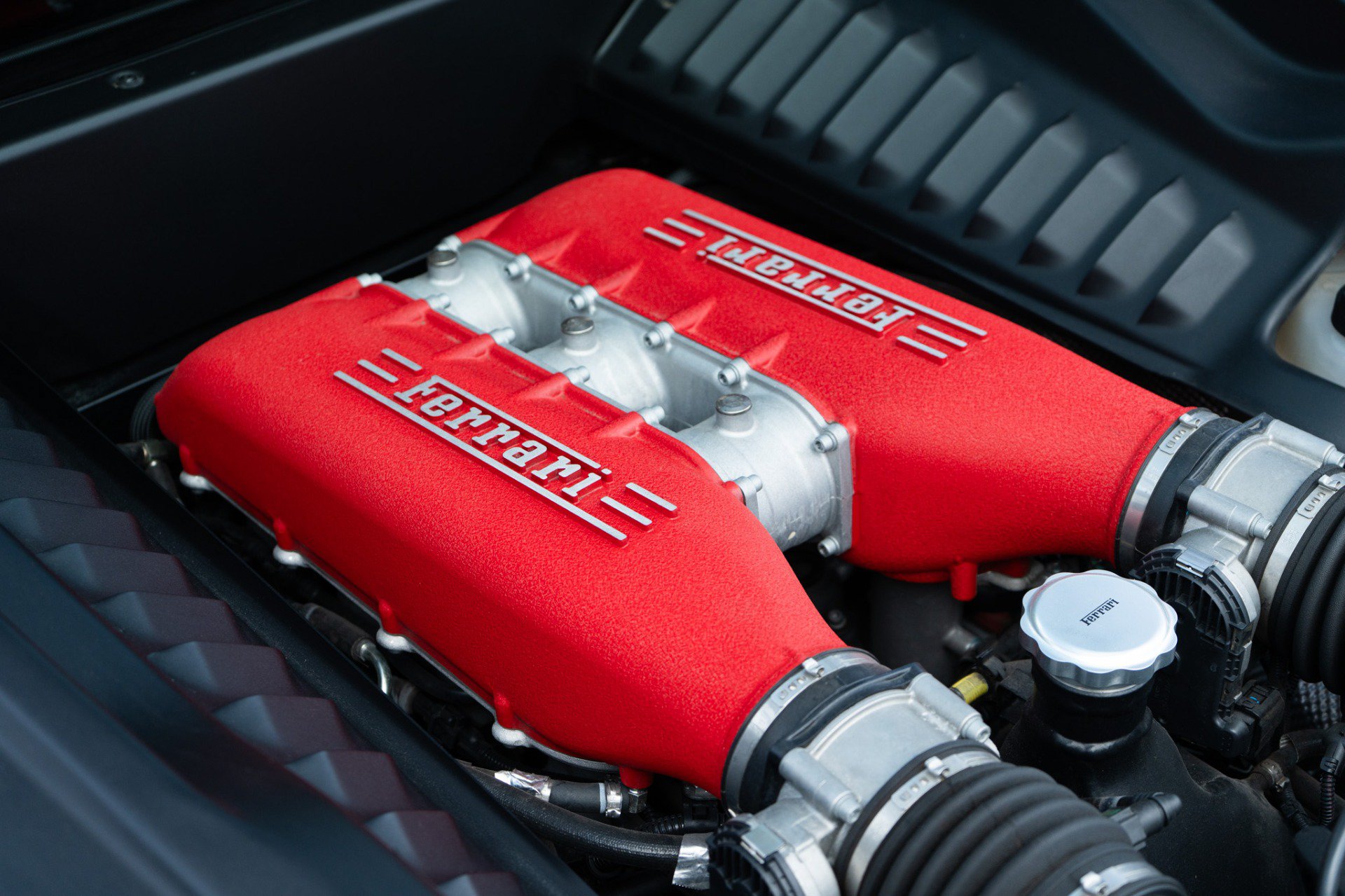 Used 2013 Ferrari 458 Italia Coupe RWD image 41