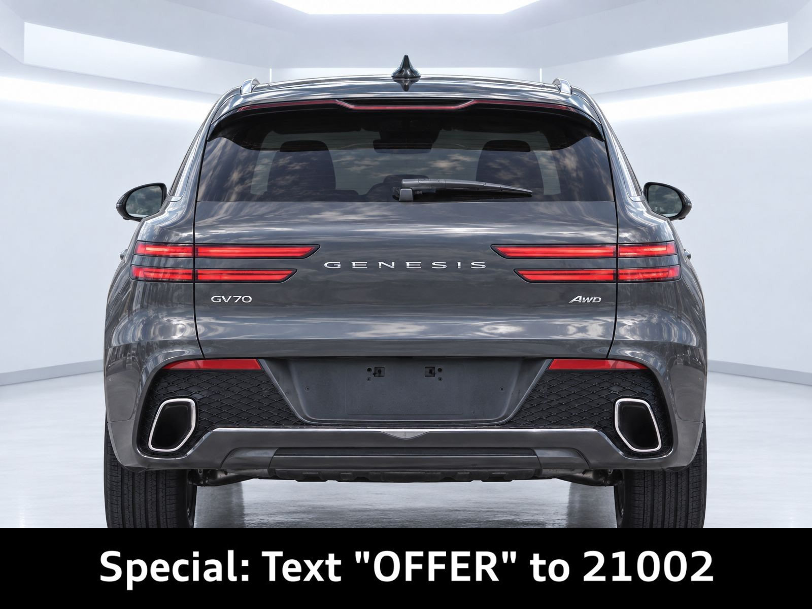 Used 2025 Genesis GV70 2.5T AWD/4WD image 4