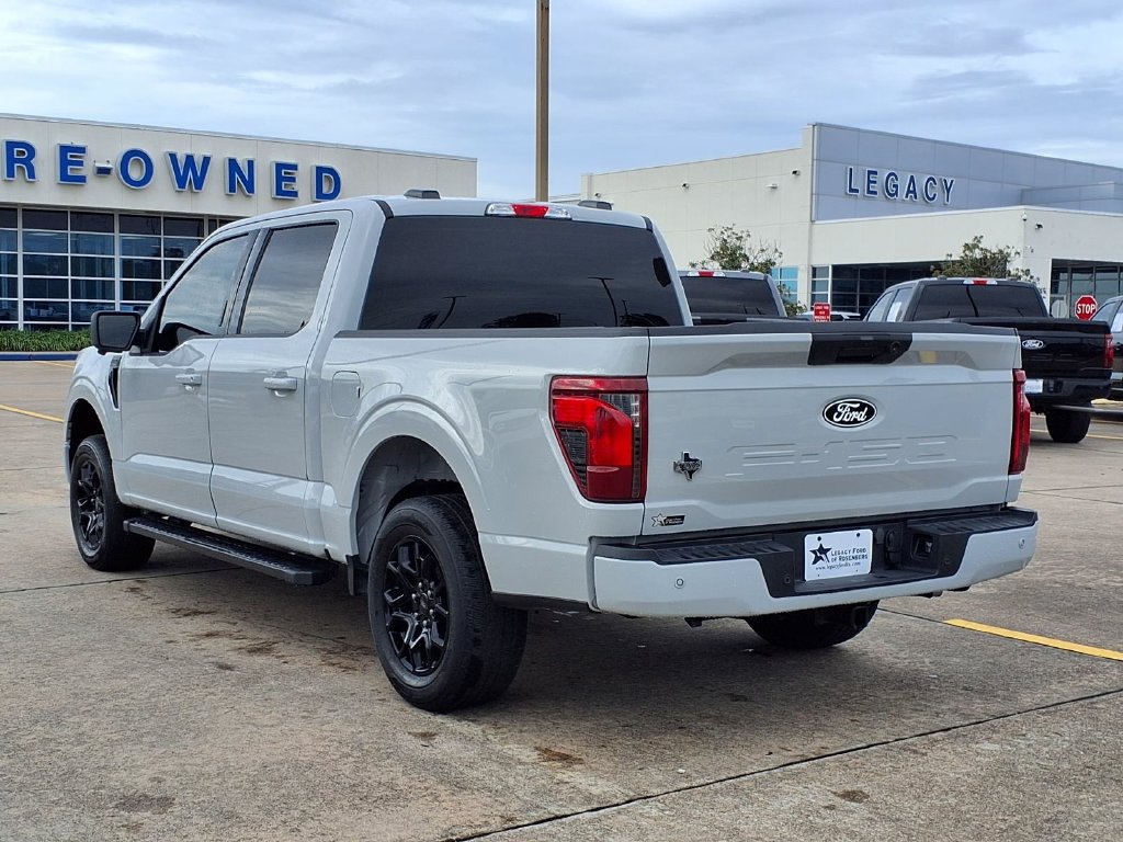 Used 2024 Ford F150 XLT w/ XLT Black Appearance Package RWD image 4
