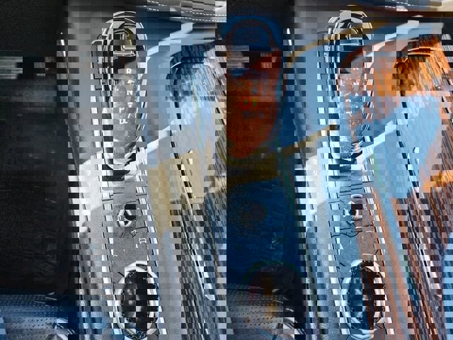 Certified 2023 Cadillac Escalade ESV Premium Luxury AWD/4WD image 16