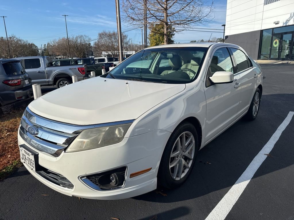 Used 2010 Ford Fusion SEL image 2