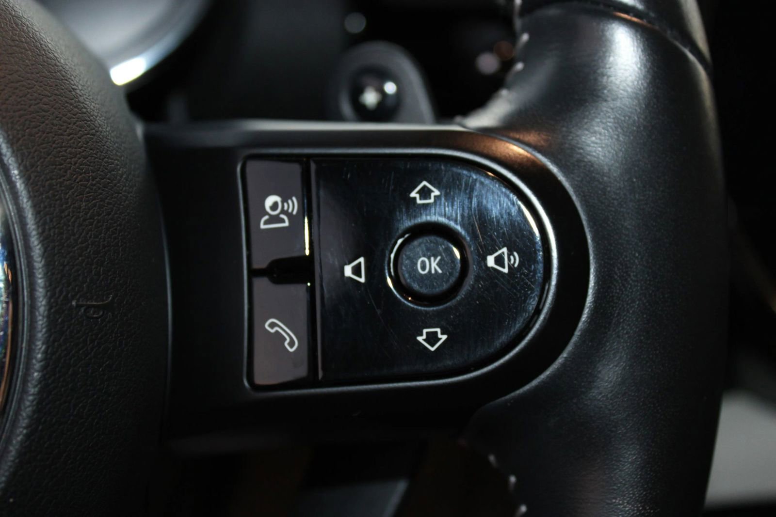 Used 2022 MINI Cooper Clubman S image 34