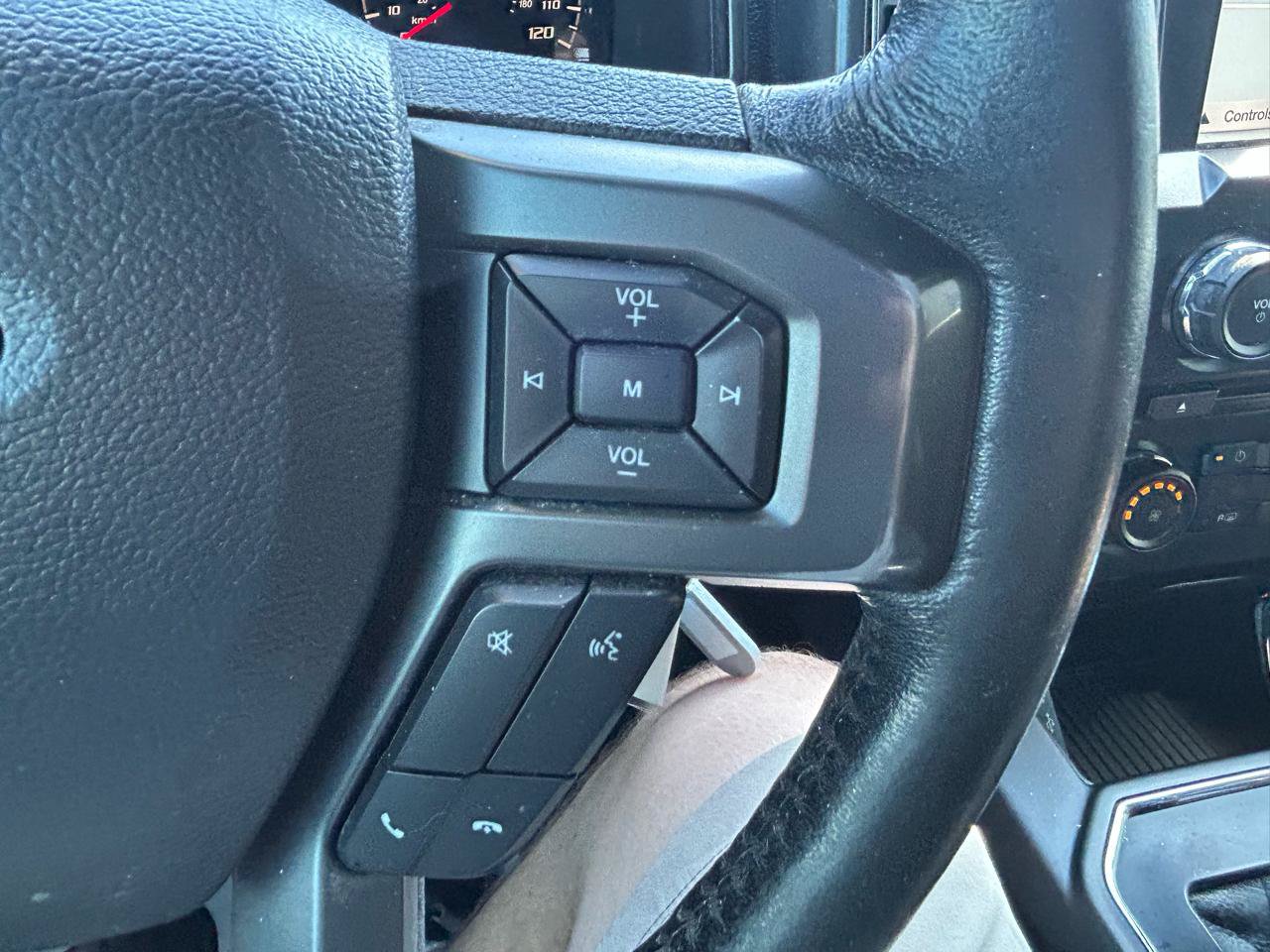 Used 2017 Ford F150 XLT w/ Equipment Group 302A Luxury AWD/4WD image 18