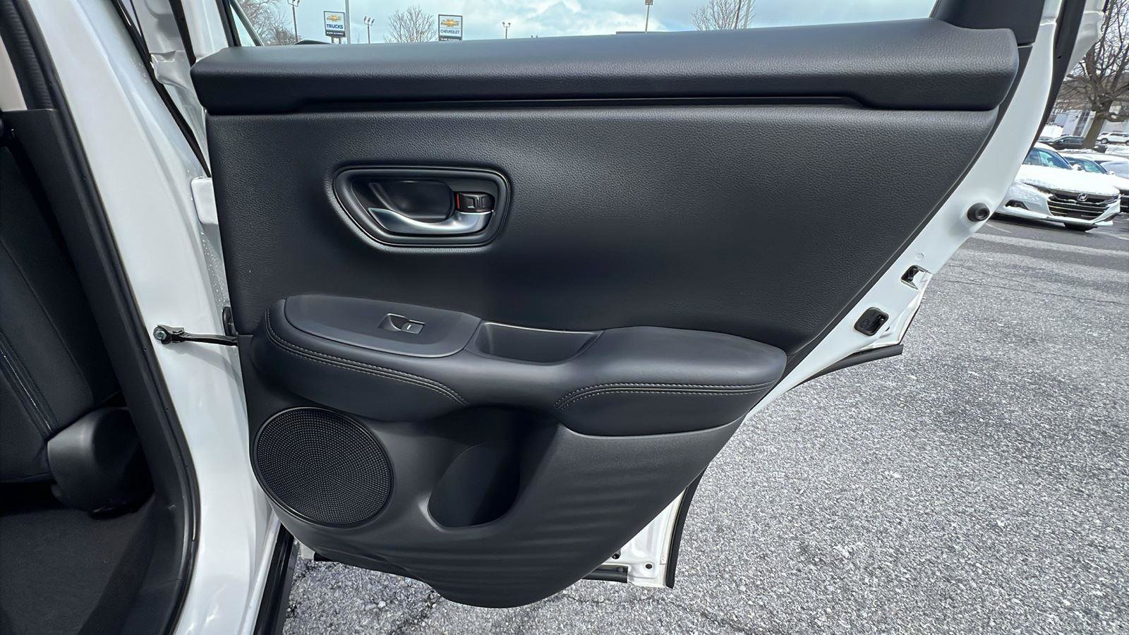 Certified 2025 Honda HR-V LX image 14