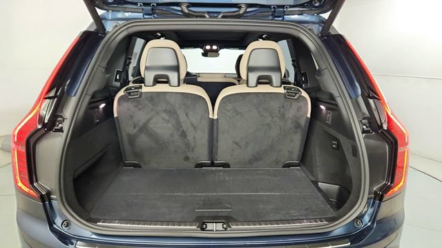 New 2026 Volvo XC90 T8 Plus w/ Protection Package Premier AWD/4WD image 42