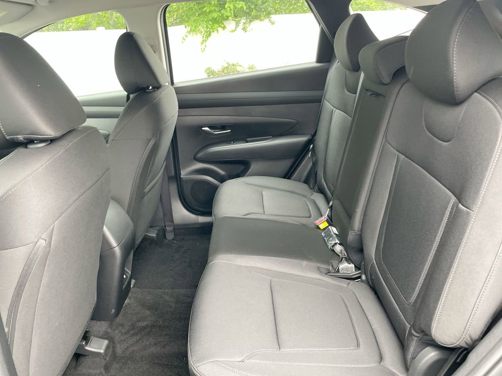 Certified 2025 Hyundai Tucson SE image 48