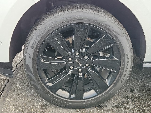 Used 2024 Lincoln Navigator Reserve AWD/4WD image 5