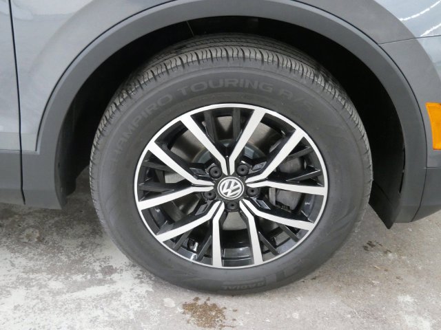 Used 2021 Volkswagen Tiguan SEL AWD/4WD image 7