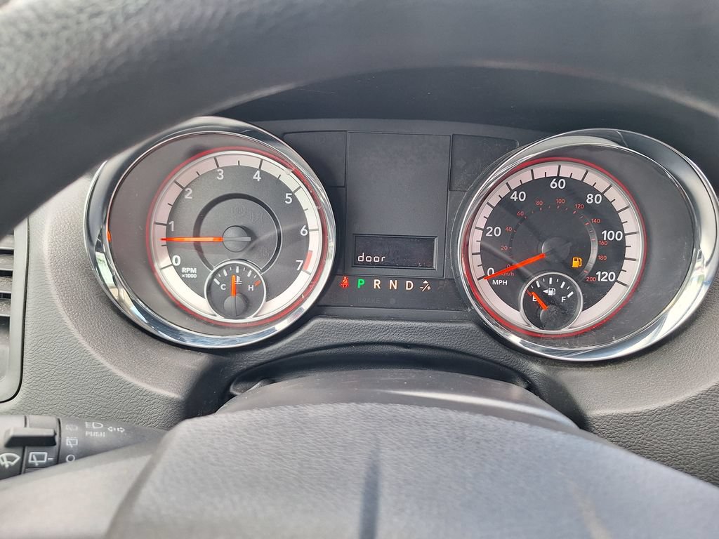 Used 2019 Dodge Grand Caravan SE FWD image 18