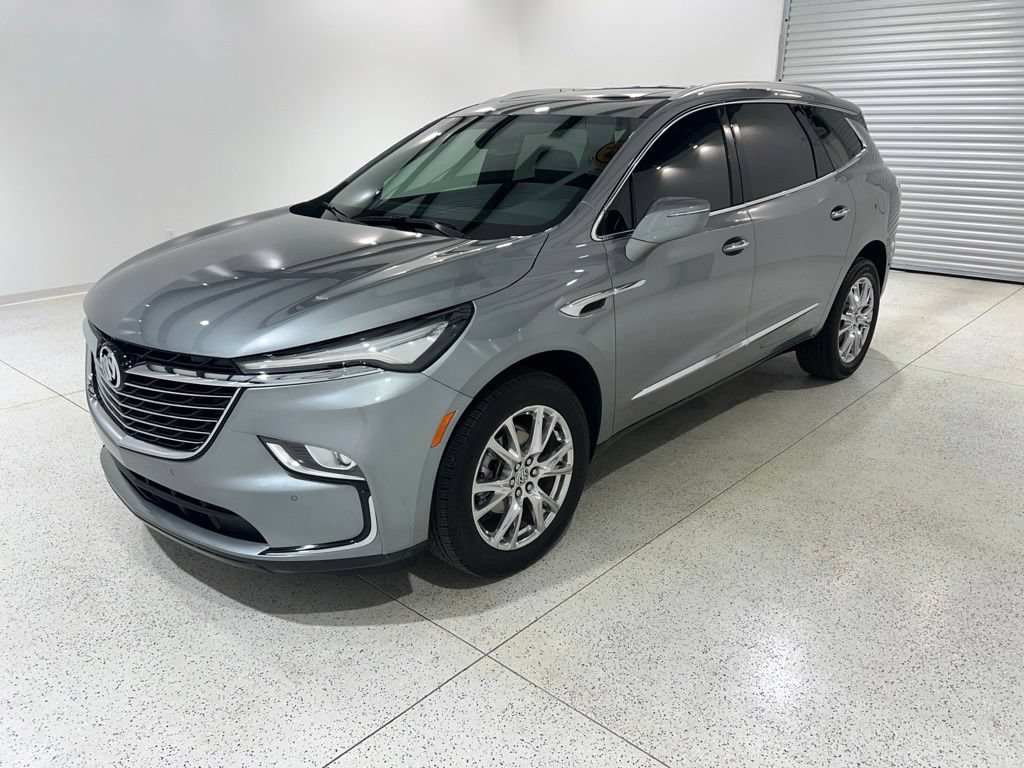 Used 2024 Buick Enclave Essence w/ Experience Buick Package