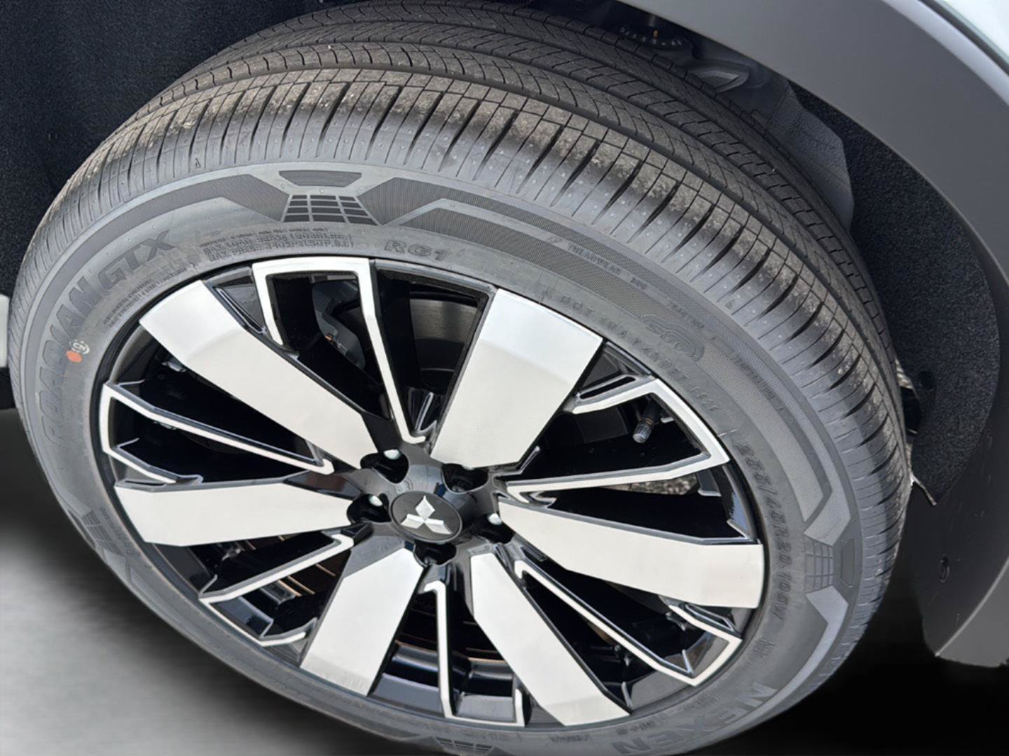 New 2026 Mitsubishi Outlander SEL AWD/4WD image 11