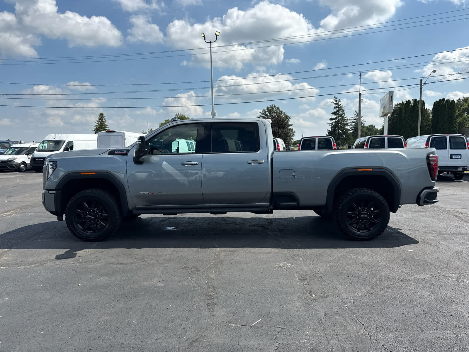 Certified 2024 GMC Sierra 3500 AT4 w/ AT4 Premium Plus Package AWD/4WD image 2