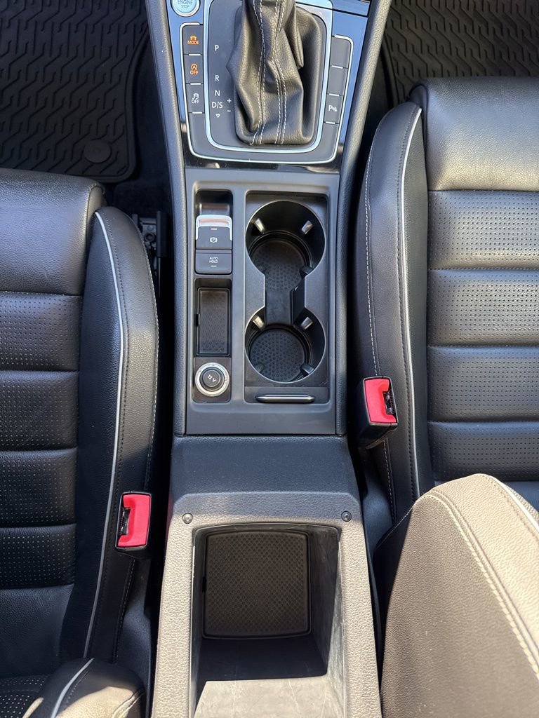 Used 2019 Volkswagen Golf R 4-Door image 23