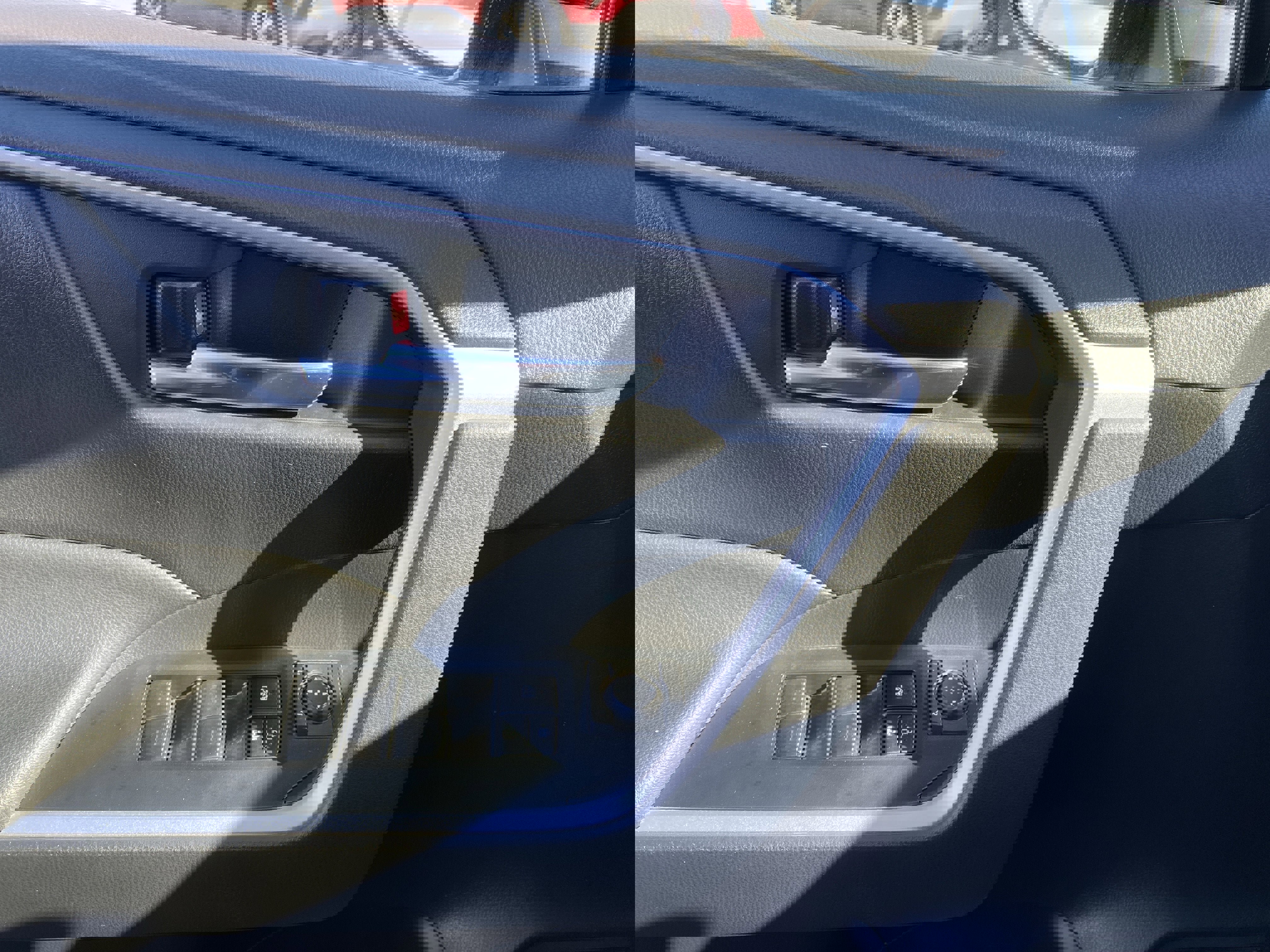 Used 2023 Toyota RAV4 XLE w/ Convenience Package image 14