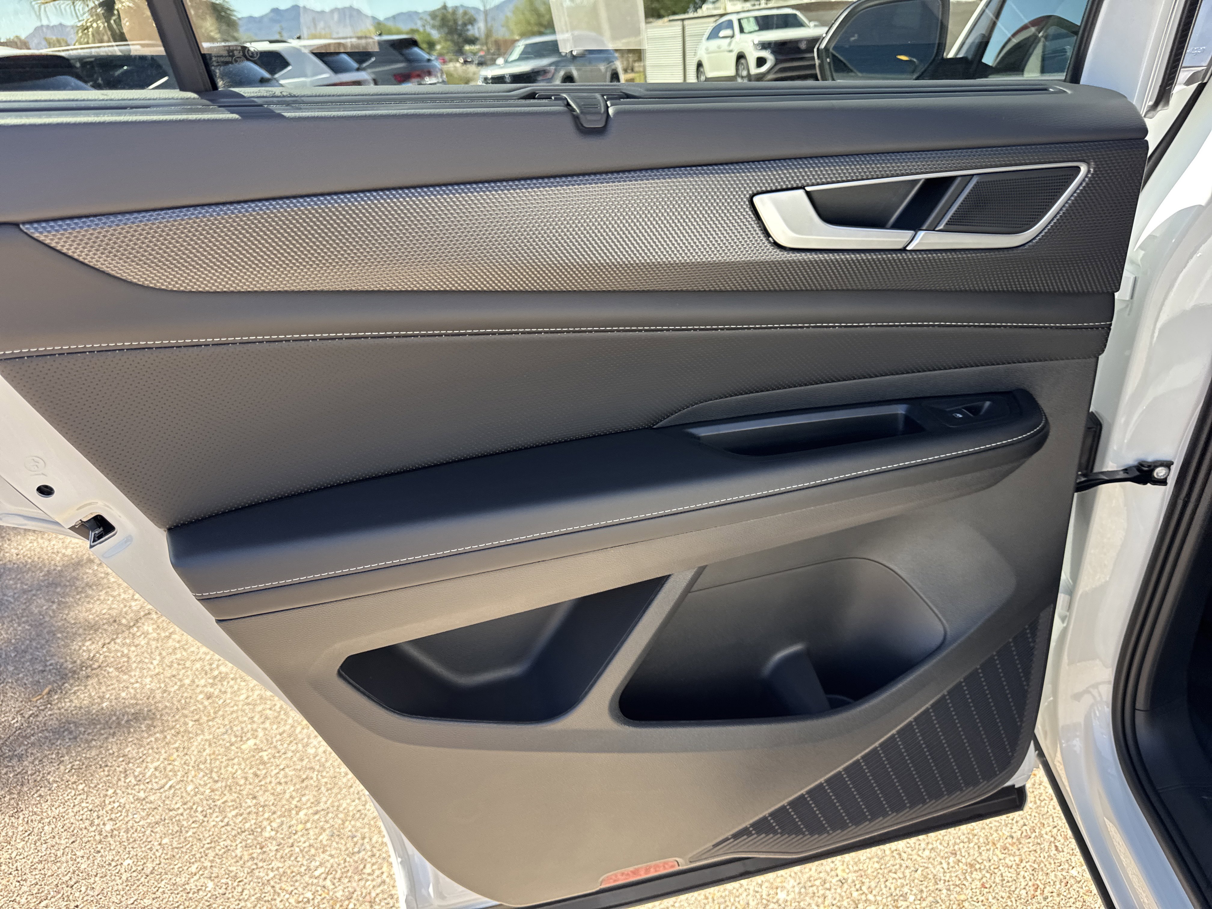New 2026 Volkswagen Atlas Cross Sport SEL R-Line image 21
