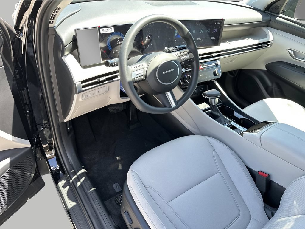 New 2026 Hyundai Tucson SEL FWD image 8
