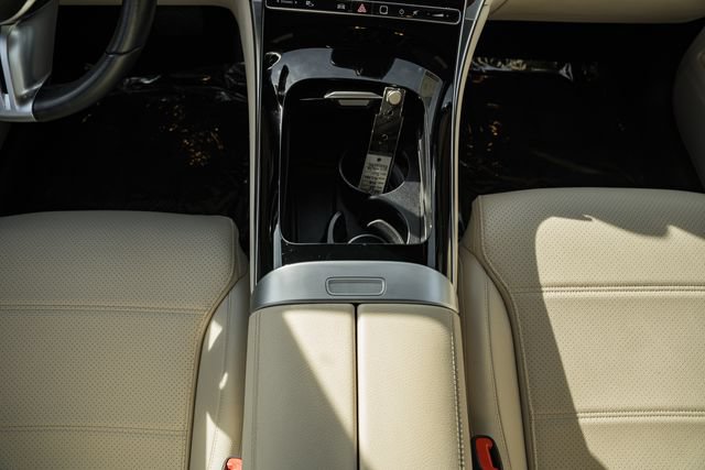 Used 2023 Mercedes-Benz GLC 300 4MATIC image 25