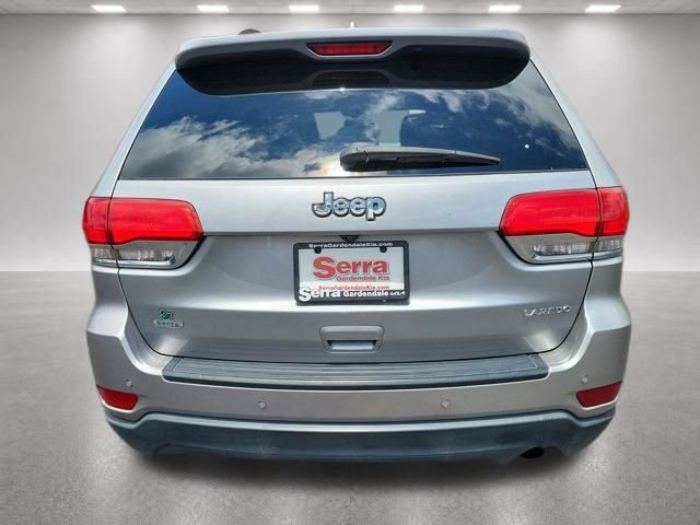Used 2018 Jeep Grand Cherokee Laredo RWD image 4