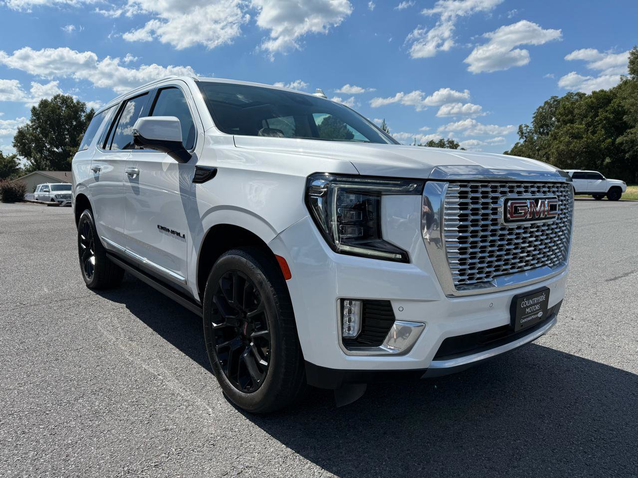 Used 2023 GMC Yukon Denali RWD image 8