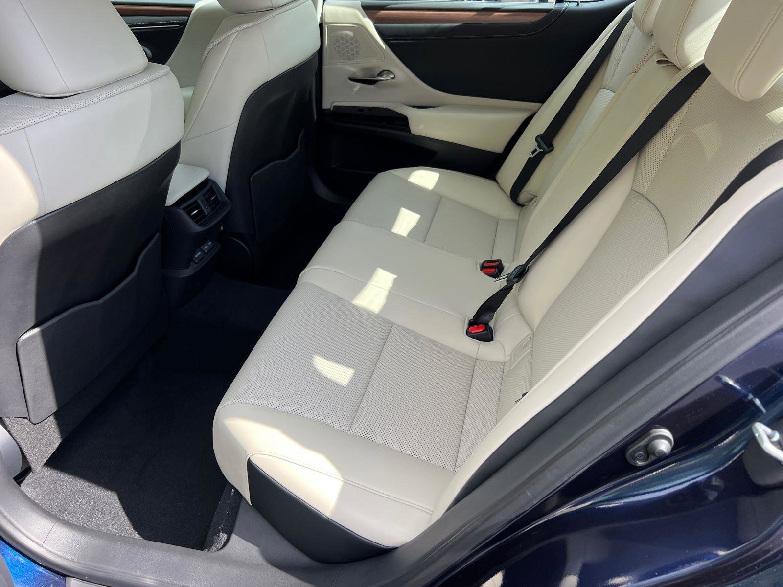 New 2025 Lexus ES 350 w/ Premium Package image 15