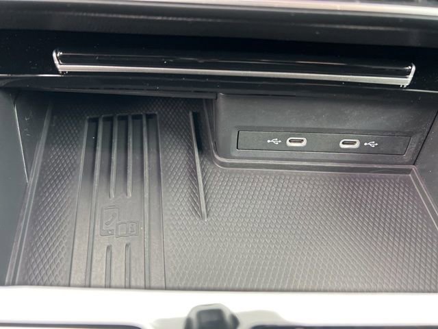 Used 2025 Volkswagen Atlas Cross Sport SE image 20