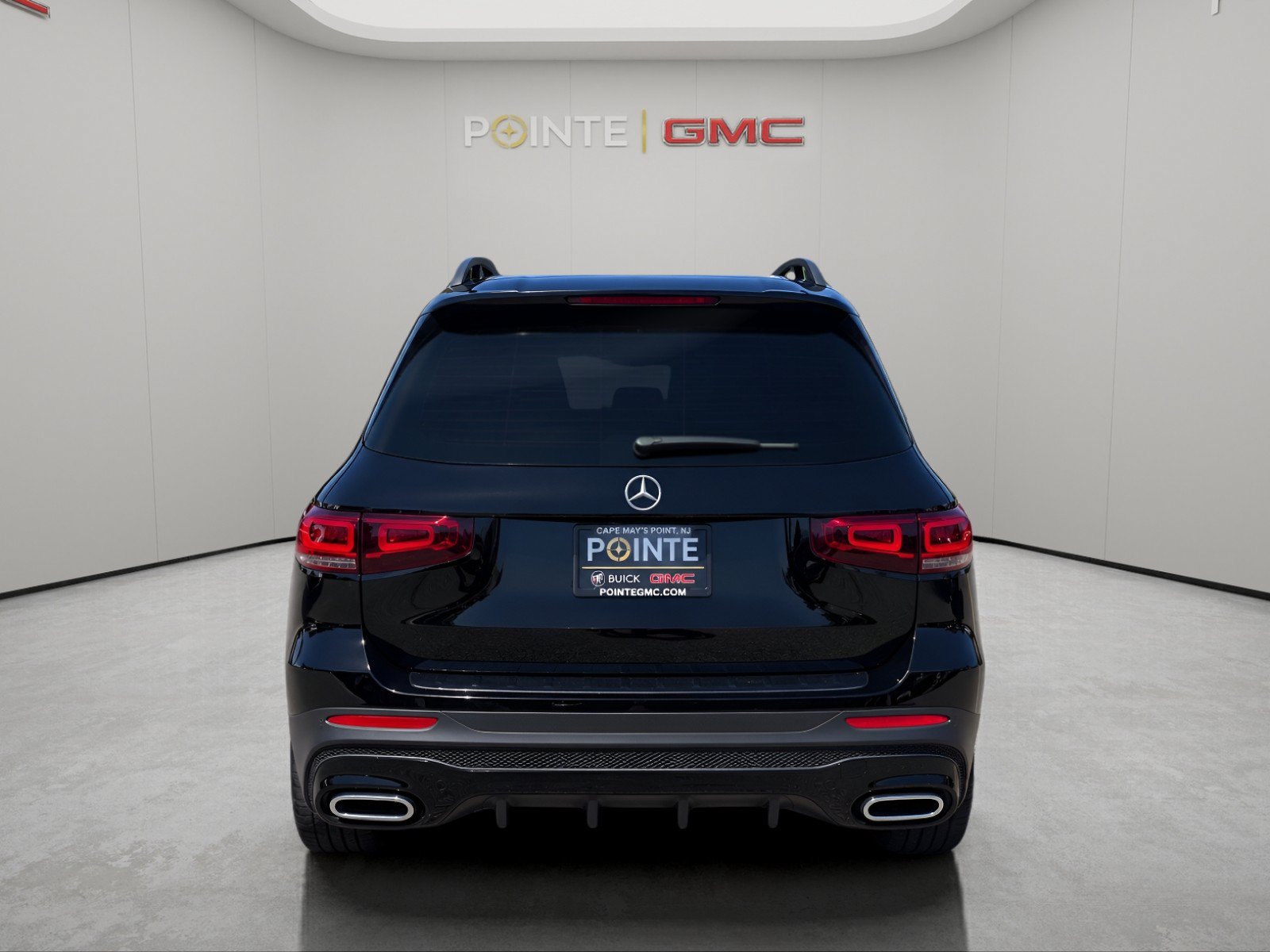 Used 2022 Mercedes-Benz GLB 250 4MATIC image 4