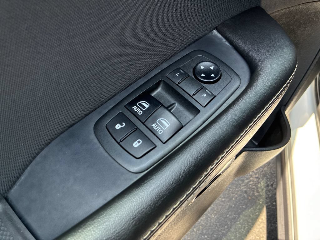 Used 2019 Dodge Challenger SRT Hellcat RWD image 12
