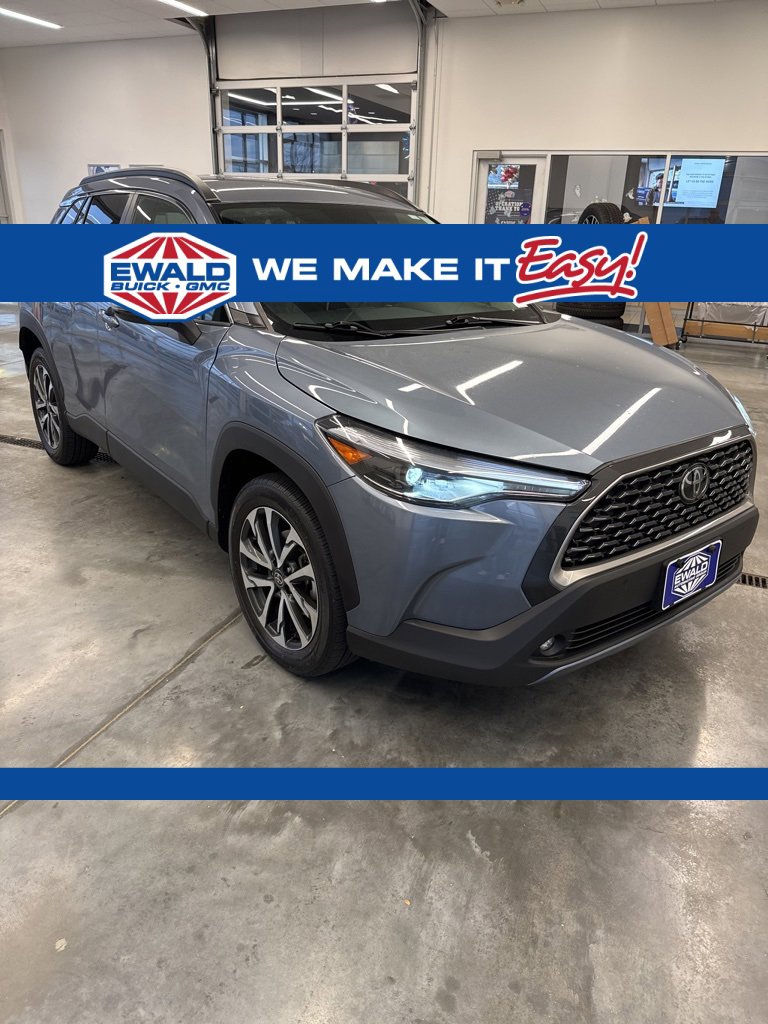Used 2023 Toyota Corolla Cross XLE
